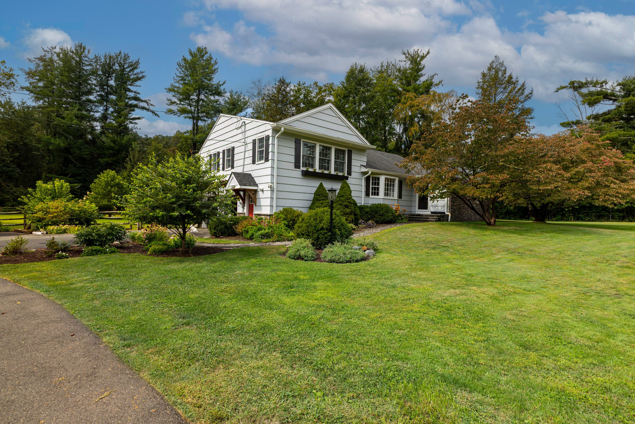 198 Village Road - Conte Schelling Team